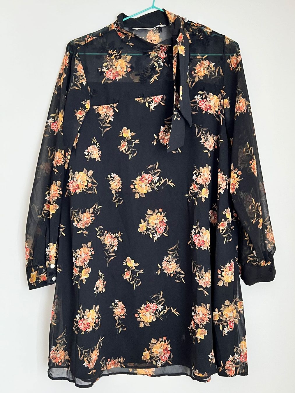 Zara Kleider: Zara Blumenkleid, Gr. M, schwarz transparent – Gebraucht aus Zürich von lexi_alex