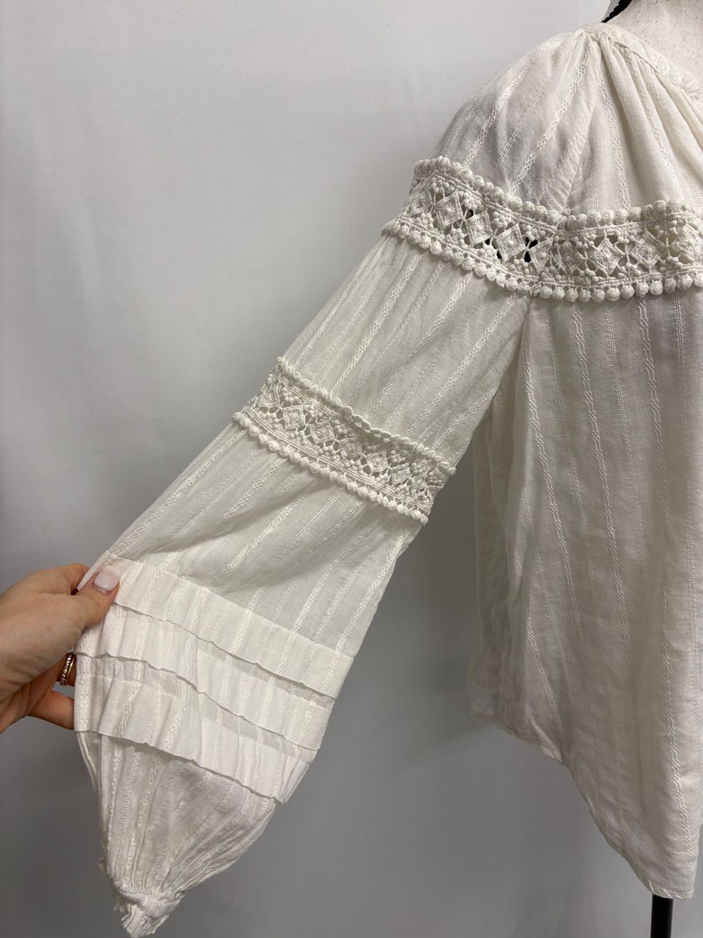 Camicette: Bloom Weisse Sommer Bluse mit Spitze 36 Boho Baumwolle – Nuovo (secondo la descrizione) da Regensdorf venduto da secondchancefashion 2