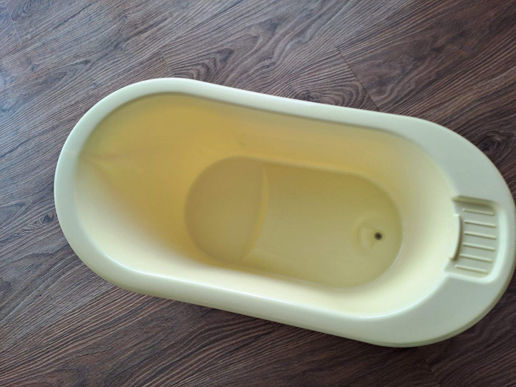 Vasche da bagno: Badewanne – Usato da Brittnau venduto da Edizion30 1
