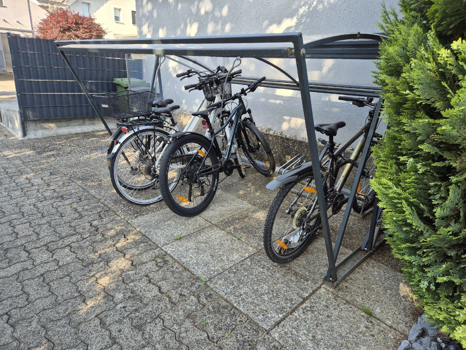 Rifugi: Velounterstand BikeRoof Typ 260 – Usato da Aesch BL venduto da Floh750 1