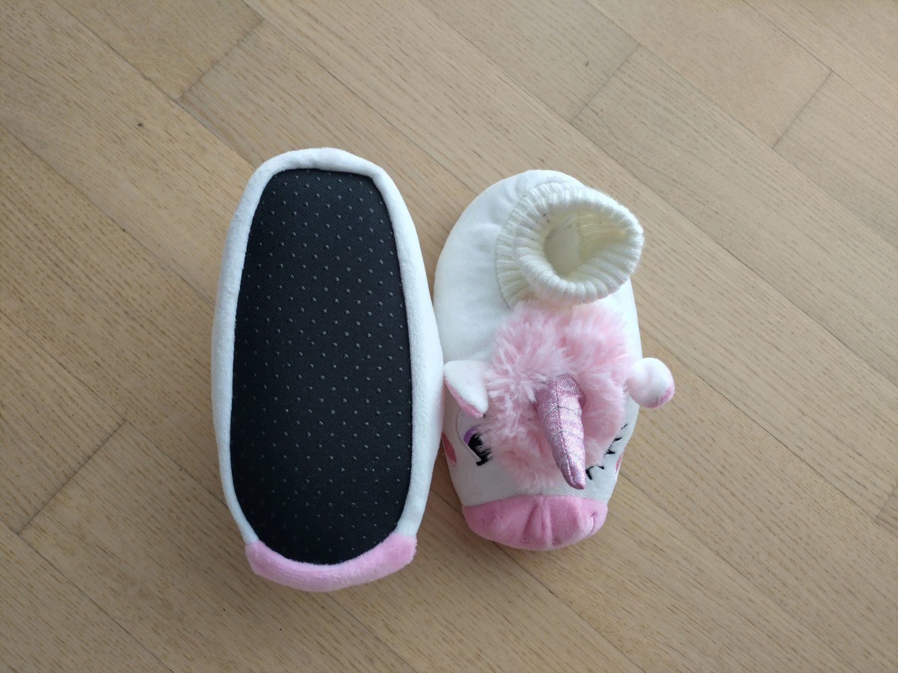 Scarpe per ragazze: Einhorn Hausschuhe – Usato da Affoltern am Albis venduto da AudiS5 2