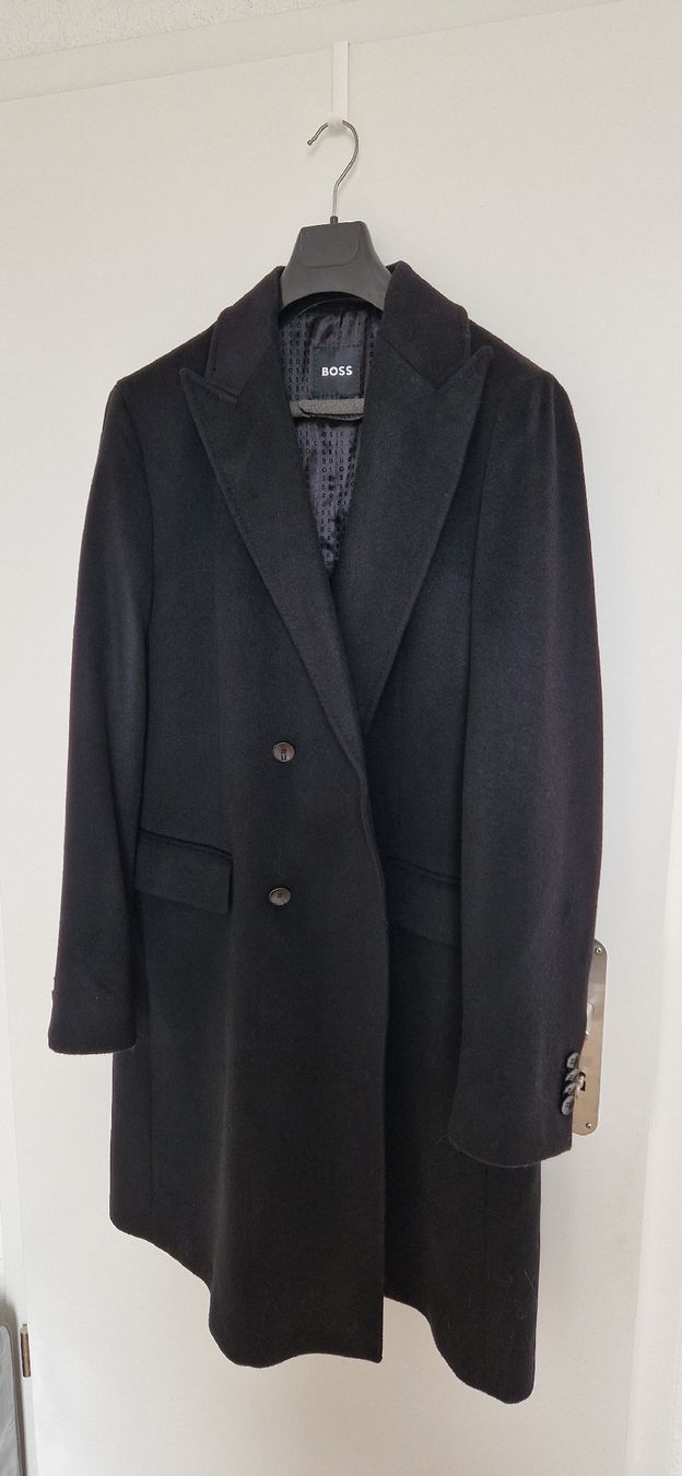 Hugo Boss Cappotti: Manteau noir BOSS – Nuovo (secondo la descrizione) da Delémont venduto da Sellerz93