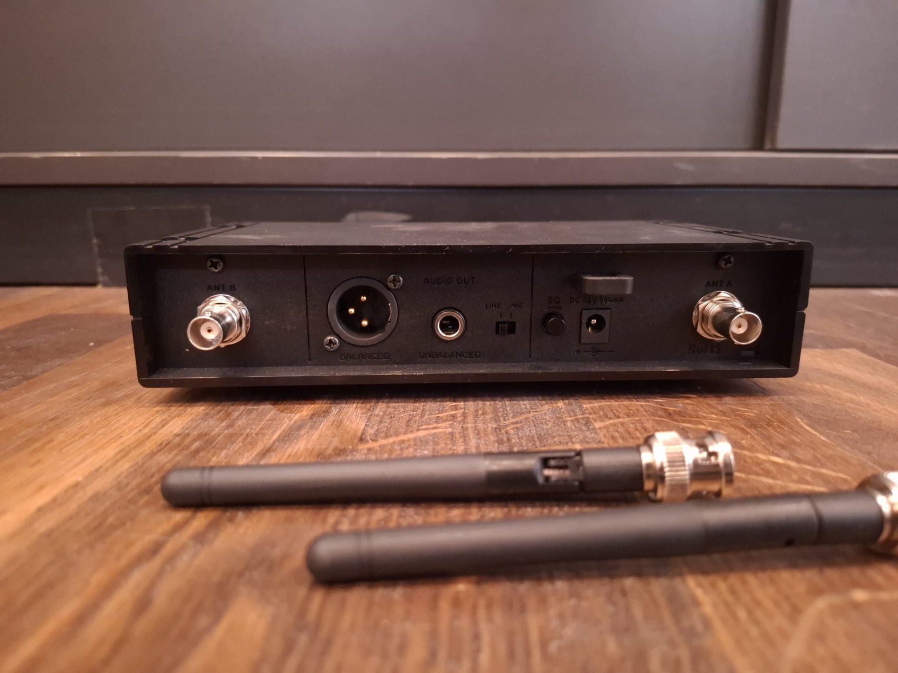 Audio Technica Microphones: Audio-Technica Taschensendersystem AT-One – D'occasion à Effretikon par lichtundmusik_GmbH 2