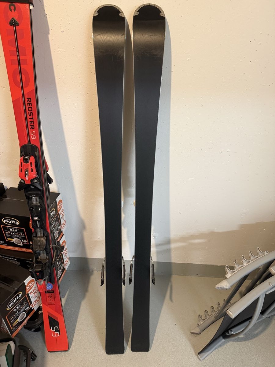 Atomic Skis: Damen Ski Atomic Cloud 12 – Gebraucht aus Neukirch (Egnach) von Drughino 1