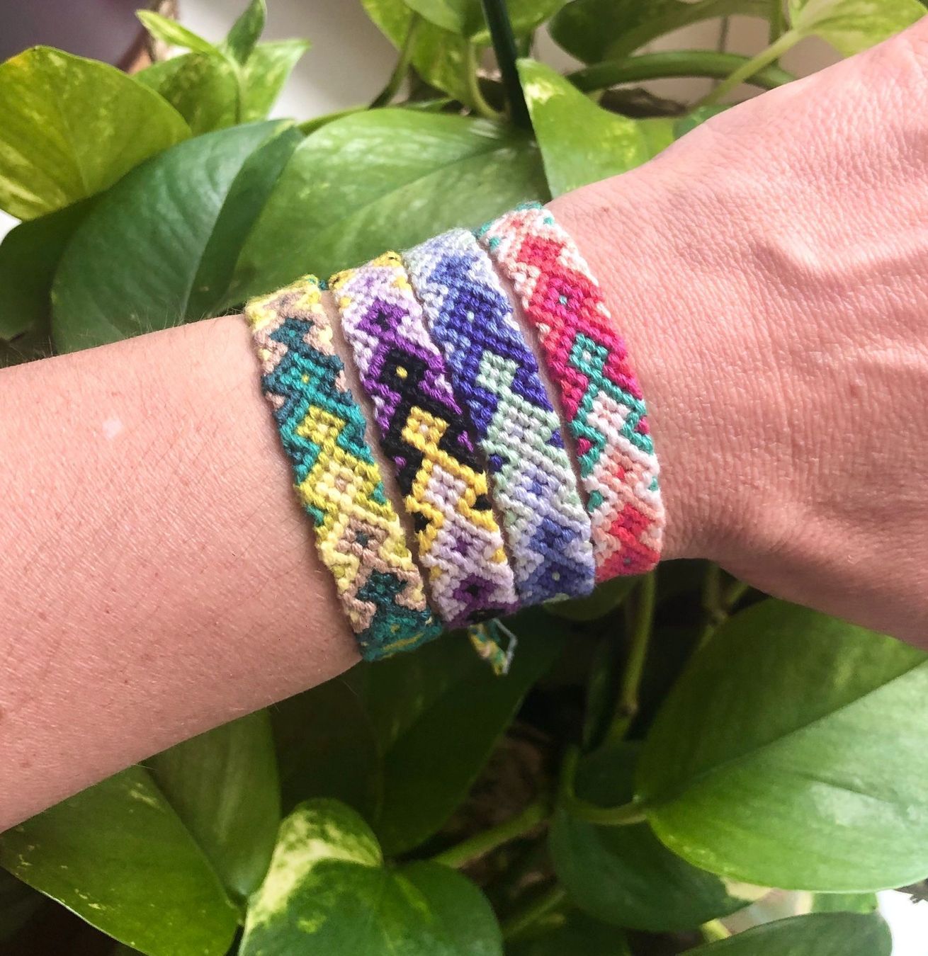 Bracciali & Braccialetti: HandMade Friendship Bracelets – Nuovo e nell'imballaggio originale da Carouge GE venduto da Emilynette