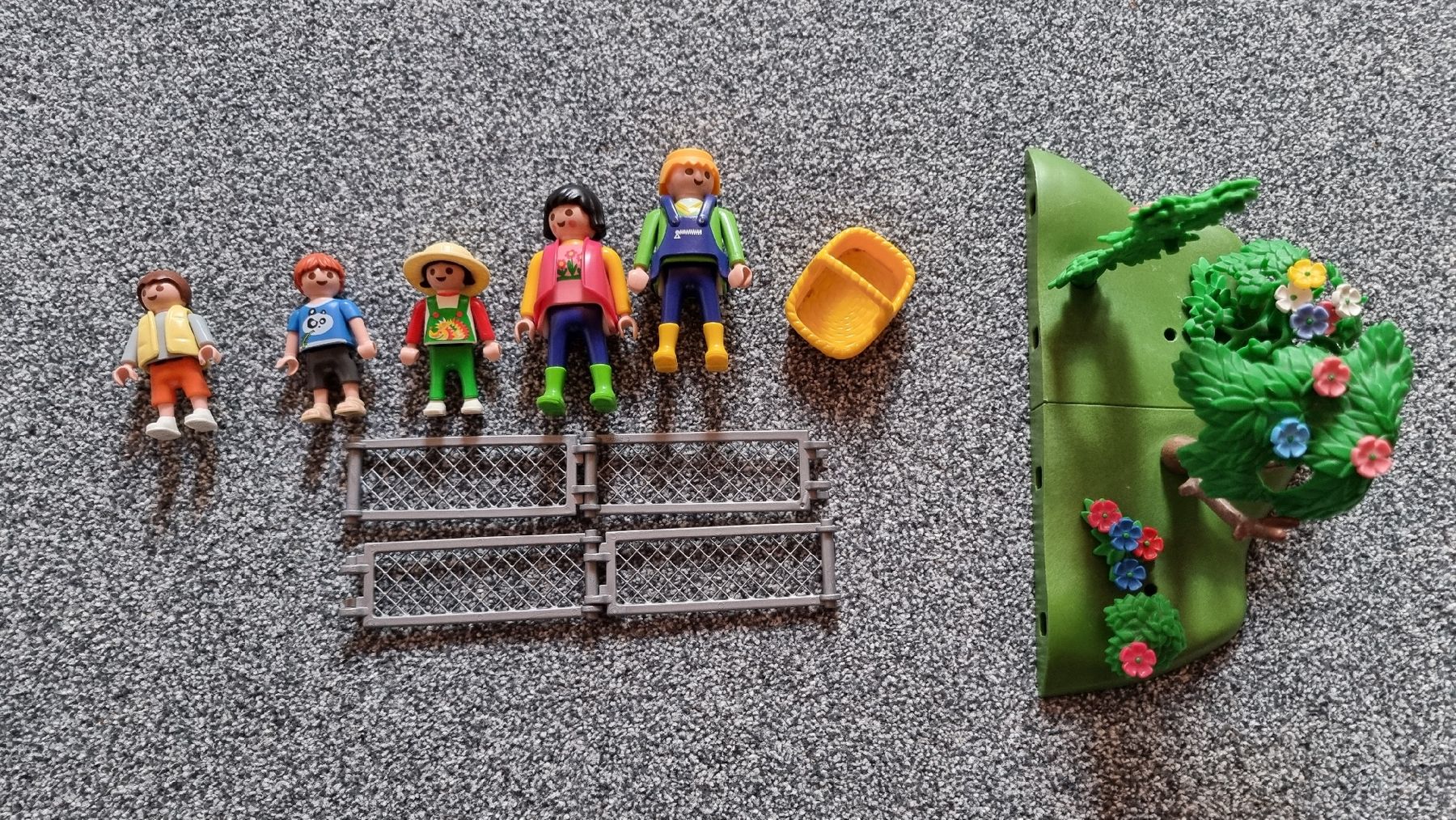 Playmobil Giocattoli: Lot playmobil arbre panier – Usato da Les Breuleux venduto da Mily1991