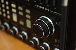 Grundig Satellit 600 Professional Vintage Weltempfänger NOS