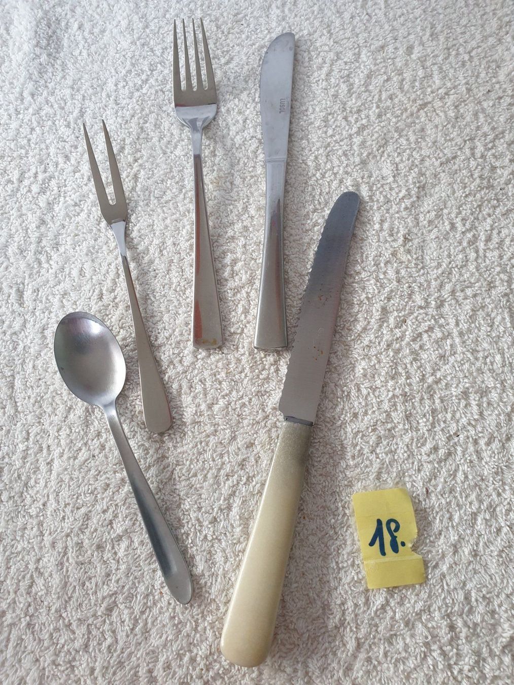 Set di posate: Besteck-Set Rostfrei (18) – Usato da Biel/Bienne venduto da bormida63