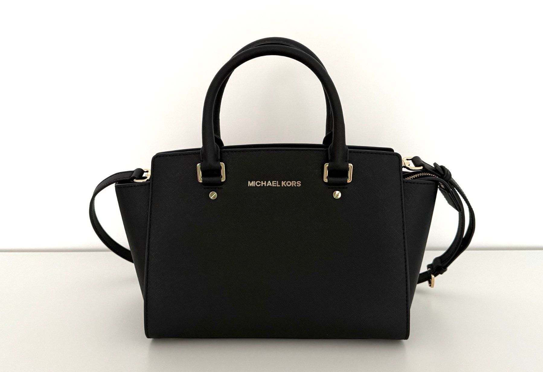 Michael Kors Borse da donna: Henkeltasche Michael Kors schwarz – Usato da Männedorf venduto da Liberty05