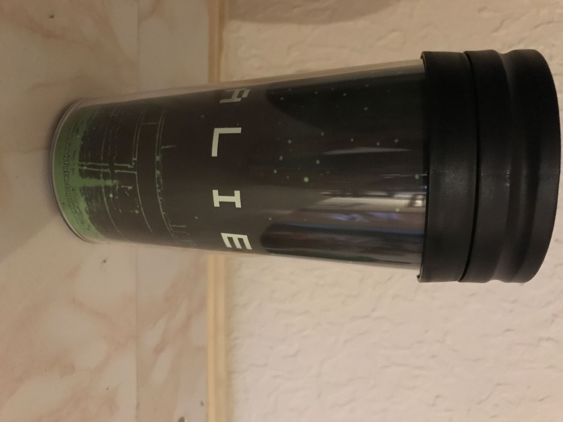 Tazze: Gobelet isotherme alien – Nuovo (secondo la descrizione) da le locle venduto da caryl