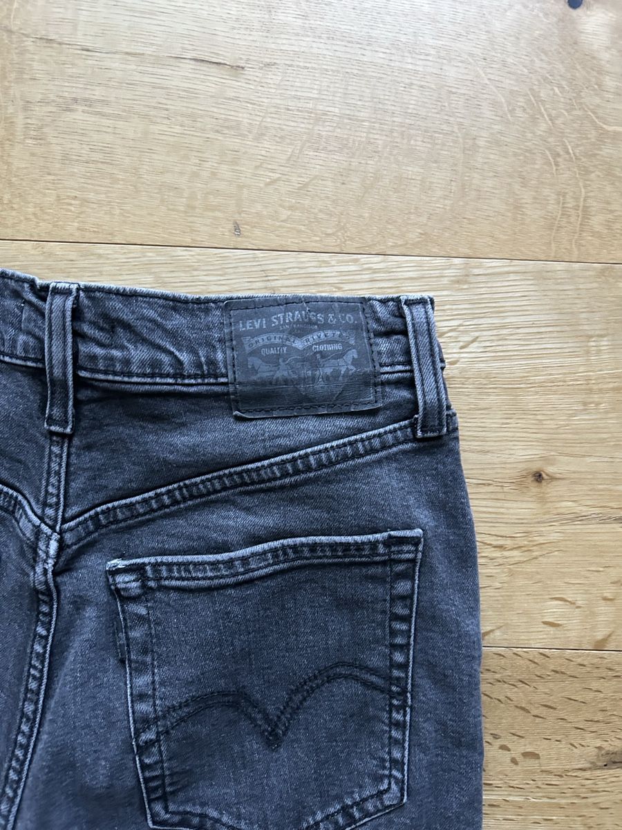 Levi's Jeans: Levi's Jeans, High Waist Taper, Gr. 27 – Usato da Basel venduto da Carla29 2