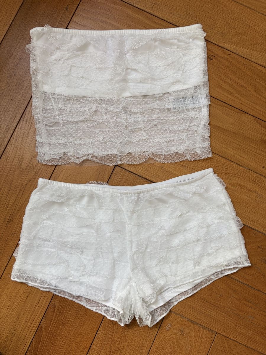 Lotti di vestiti: Ensemble dentelle, short et haut, taille M – Nuovo (secondo la descrizione) da Vésenaz venduto da gau_v6pf 1