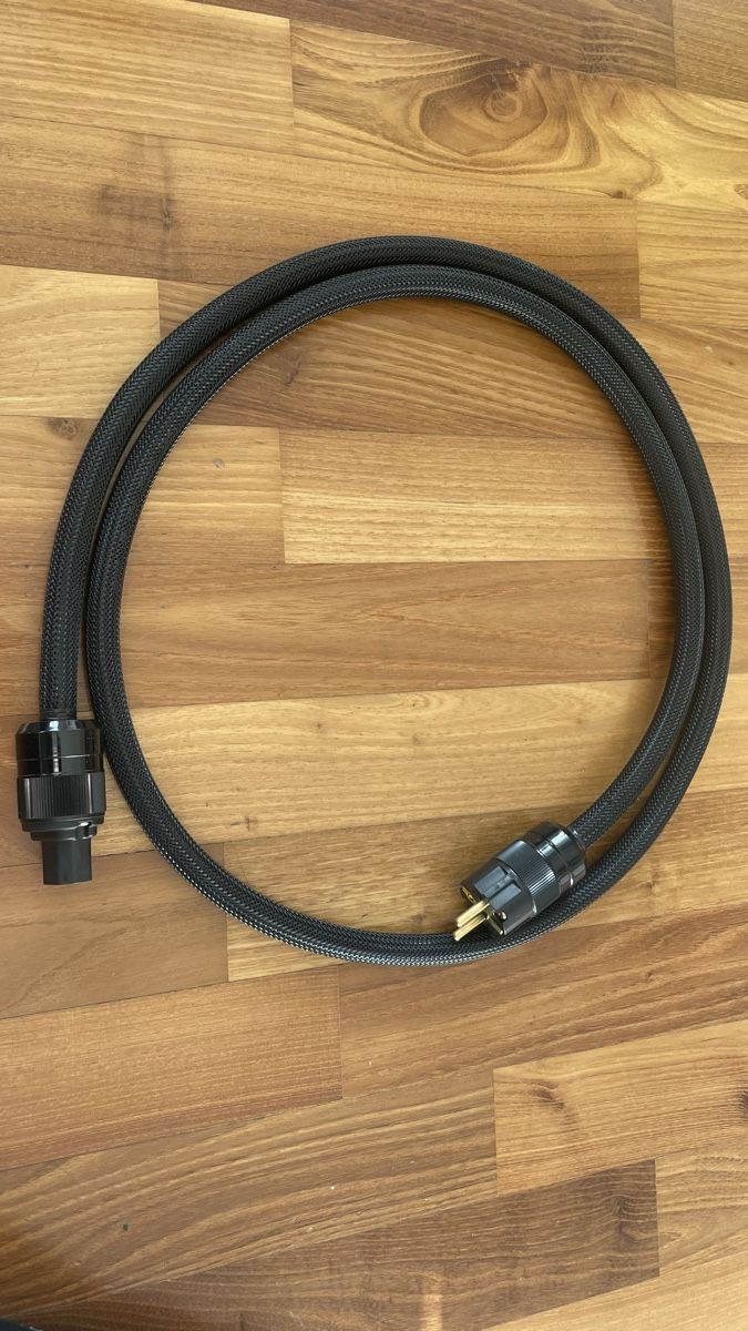 Cavi: DH Labs Power Plus Netzkabel 2m – Nuovo (secondo la descrizione) da Zürich venduto da Doni_Bertolami