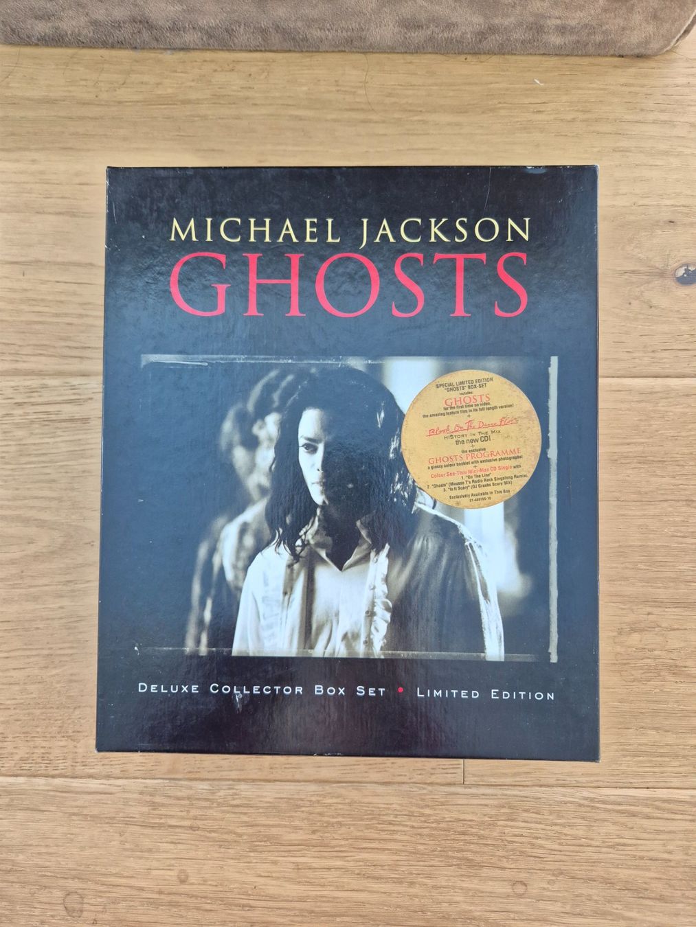 CD: Michael Jackson – GHOSTS Deluxe Collector Box Set – Usato da Savièse venduto da coeur88 1