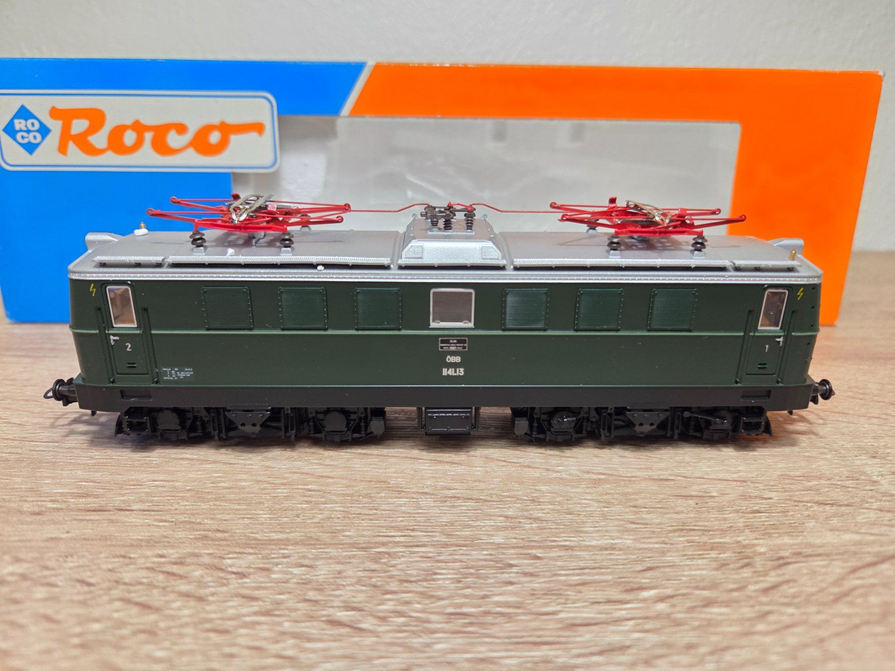 Roco Modellini di ferrovie: Roco 43962 E-Lok 1141 ÖBB H0 – Usato da St-Aubin-Sauges venduto da Lo_Go 1
