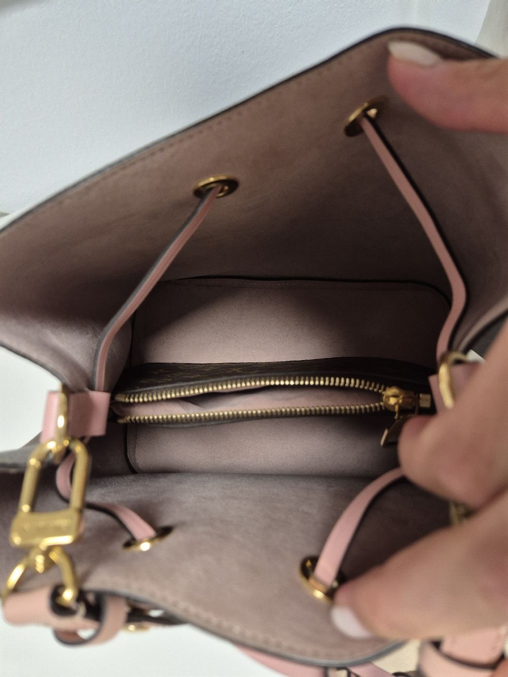Louis Vuitton Borse da donna: Louis Vuitton Neonoe rosé poudre – Nuovo (secondo la descrizione) da Basel venduto da SBAW 3
