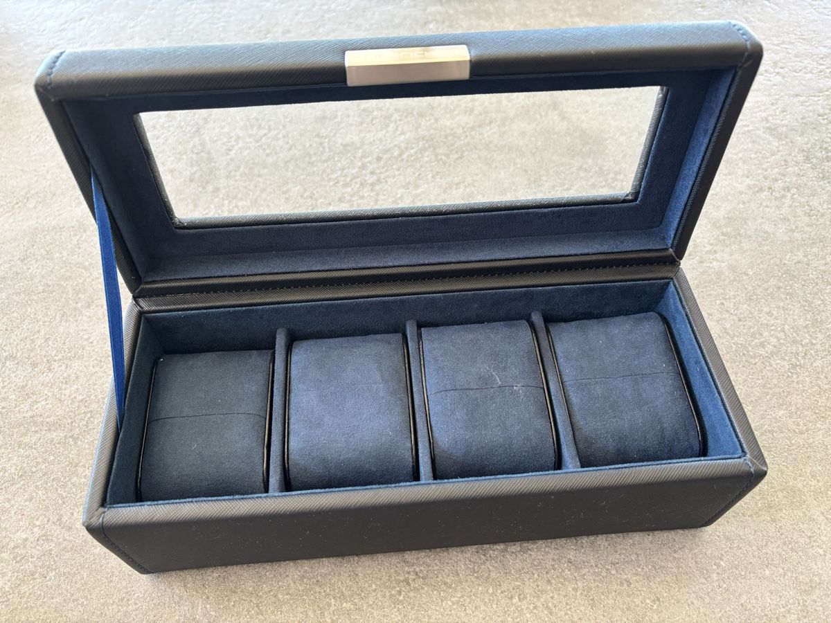 Uhrenboxen: Boîte à rangement pour montres – Neu (gemäss Beschreibung) aus Chapelle-s-Moudon von vanesso 1