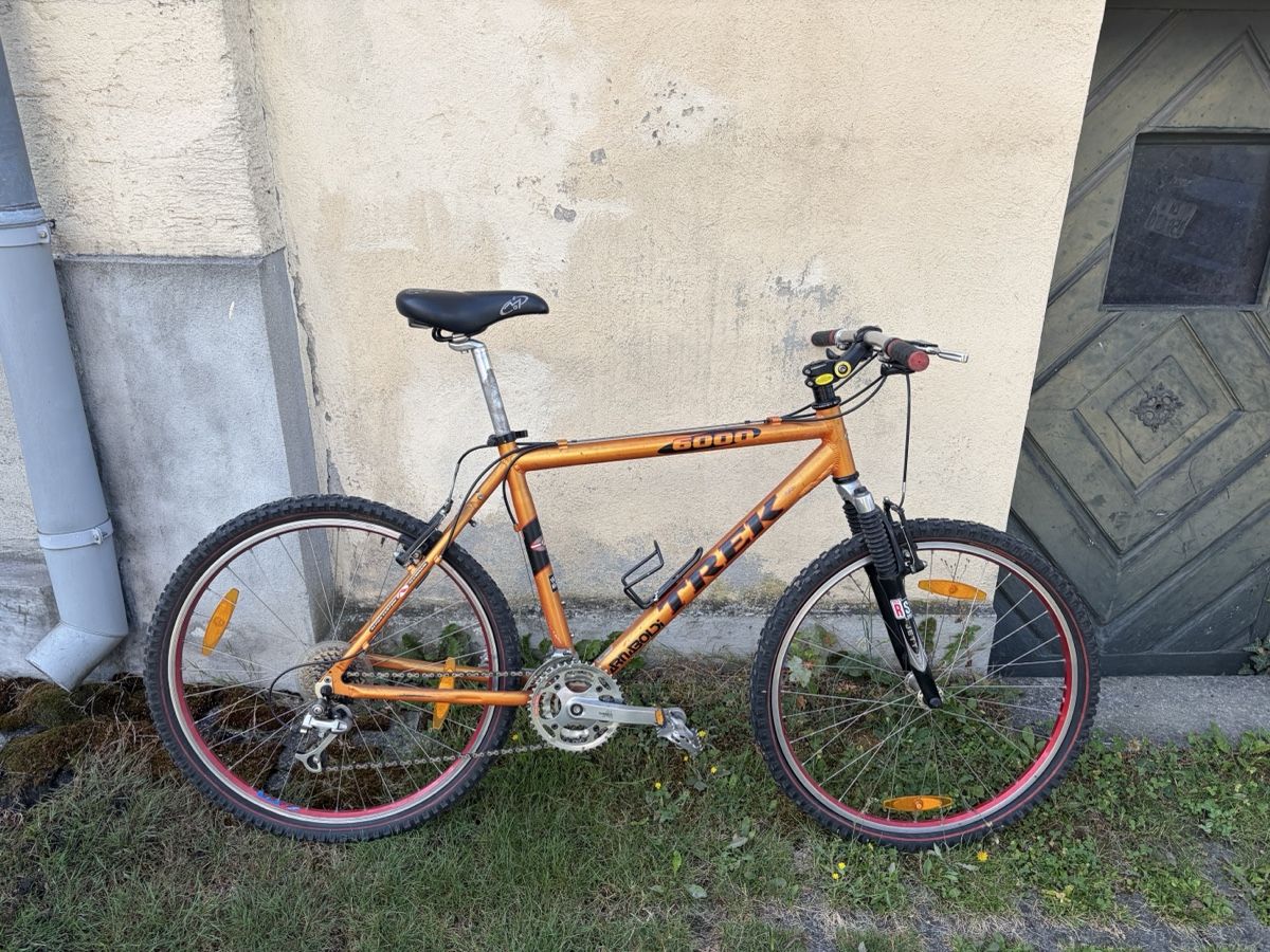 Trek Biciclette: Trek 6000 Mountain Bike Used Orange – Usato da zürich venduto da Fefefefefefe