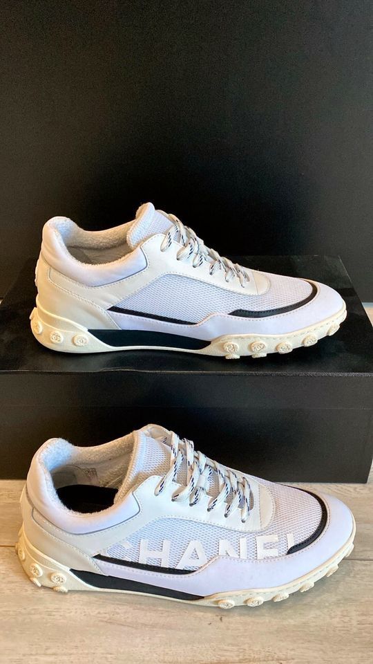 Chanel Scarpe da donna: Chanel Sneakers – Usato da Winterthur venduto da 11.11