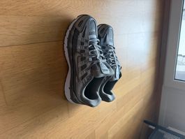 Nike P-6000 Sneaker grau Grösse 43