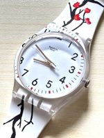 Swatch Uhr weiss mit Kirschblütenmuster funktionstüchtig
