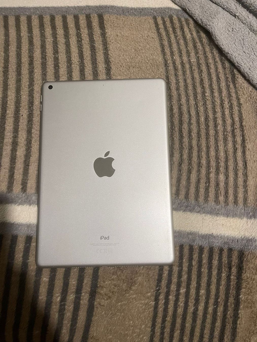 Apple Tablet PC: Apple iPad 7. Generation 32GB Wifi - Silber – Usato da Turgi venduto da Bastian19946 1