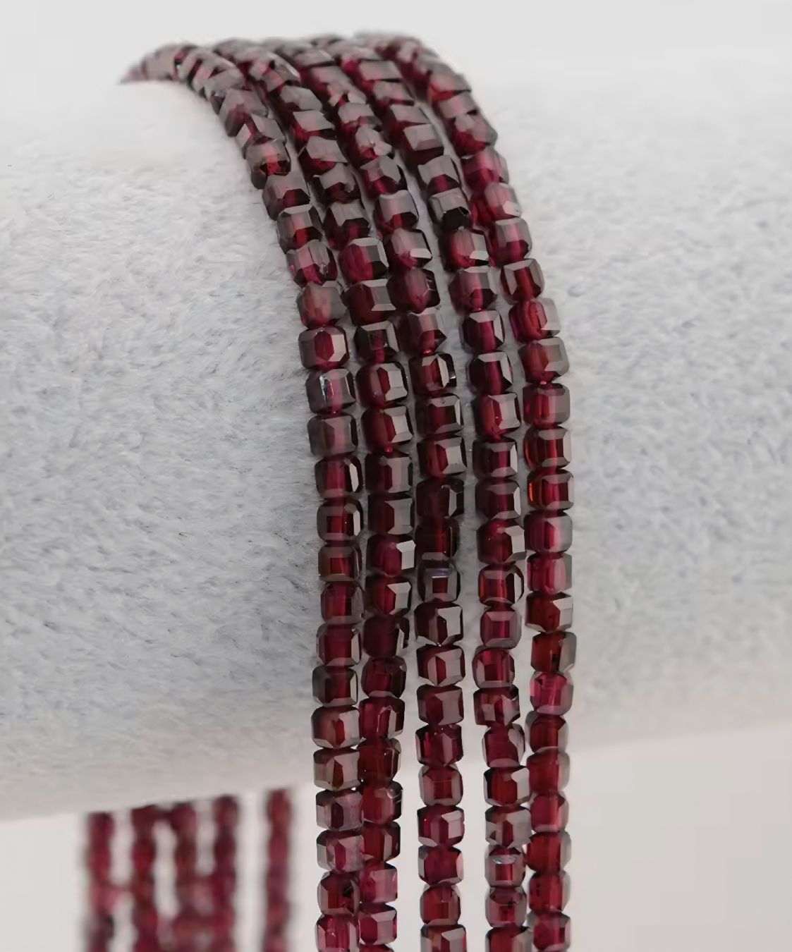 Minerali & Pietre curative: Granat Würfel 4mm. Strang – Nuovo e nell'imballaggio originale da Menziken venduto da Mirager 1