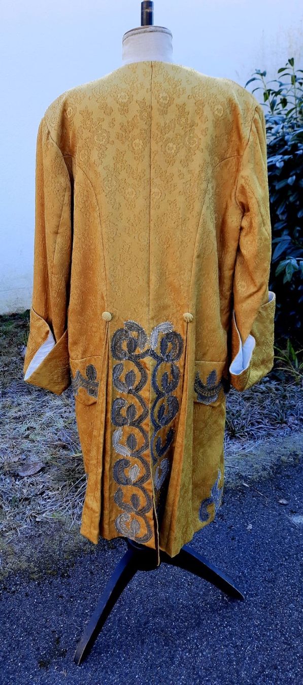 Kostüme: Historische Herrenjacke als Kostüm – Gebraucht aus Bottmingen von Foernbachertheater 1