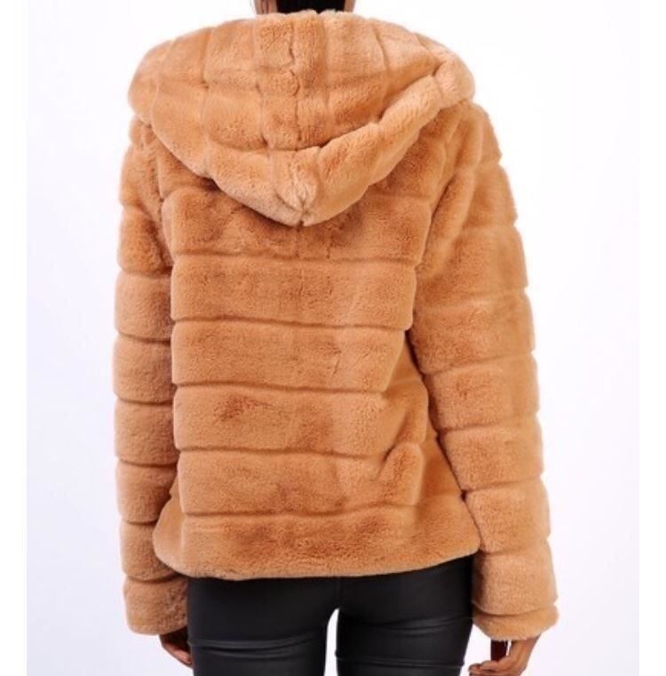 Cappotti: Veste fourrure camel, noire ou grise – Nuovo e nell'imballaggio originale da Petit-Lancy venduto da mina222 5