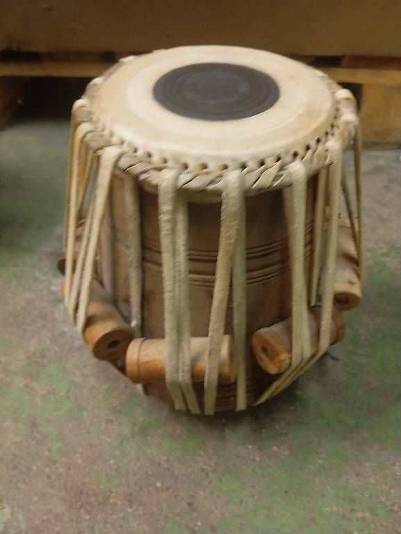Strumenti musicali: Indisches Musikinstrument Tabla. – Usato da Basel venduto da Petergunn