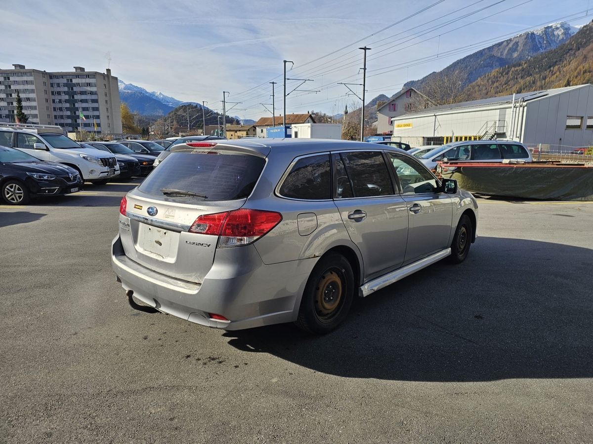 Subaru Automobili: Subaru Legacy 2.0 Benzin – Usato da Domat Ems venduto da qen_7mfm 7