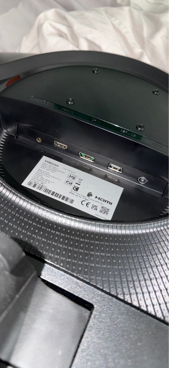Samsung Ecrans: Monitor – Neuf (Voir description) à Hendschiken par col_jj2c 3