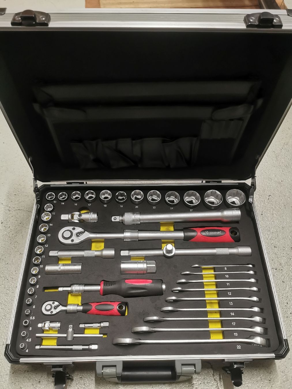Tutti gli attrezzi: Ratsche Satz  Toolcraft Y-49 Chrom Vanadium  – Nuovo (secondo la descrizione) da Fislisbach venduto da bsut 2
