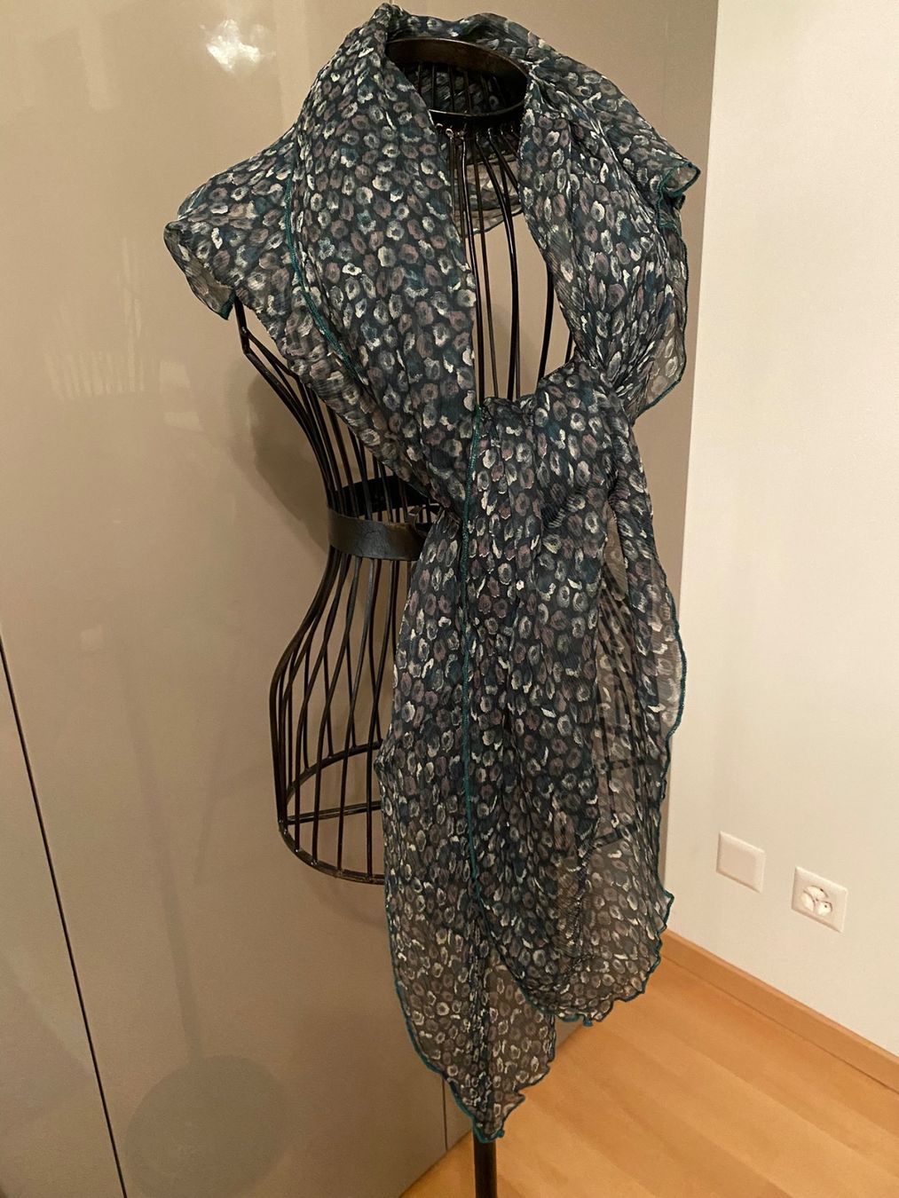 Foulard & Sciarpe: Foulard in voile – Nuovo (secondo la descrizione) da Novazzano venduto da ige_cwq5