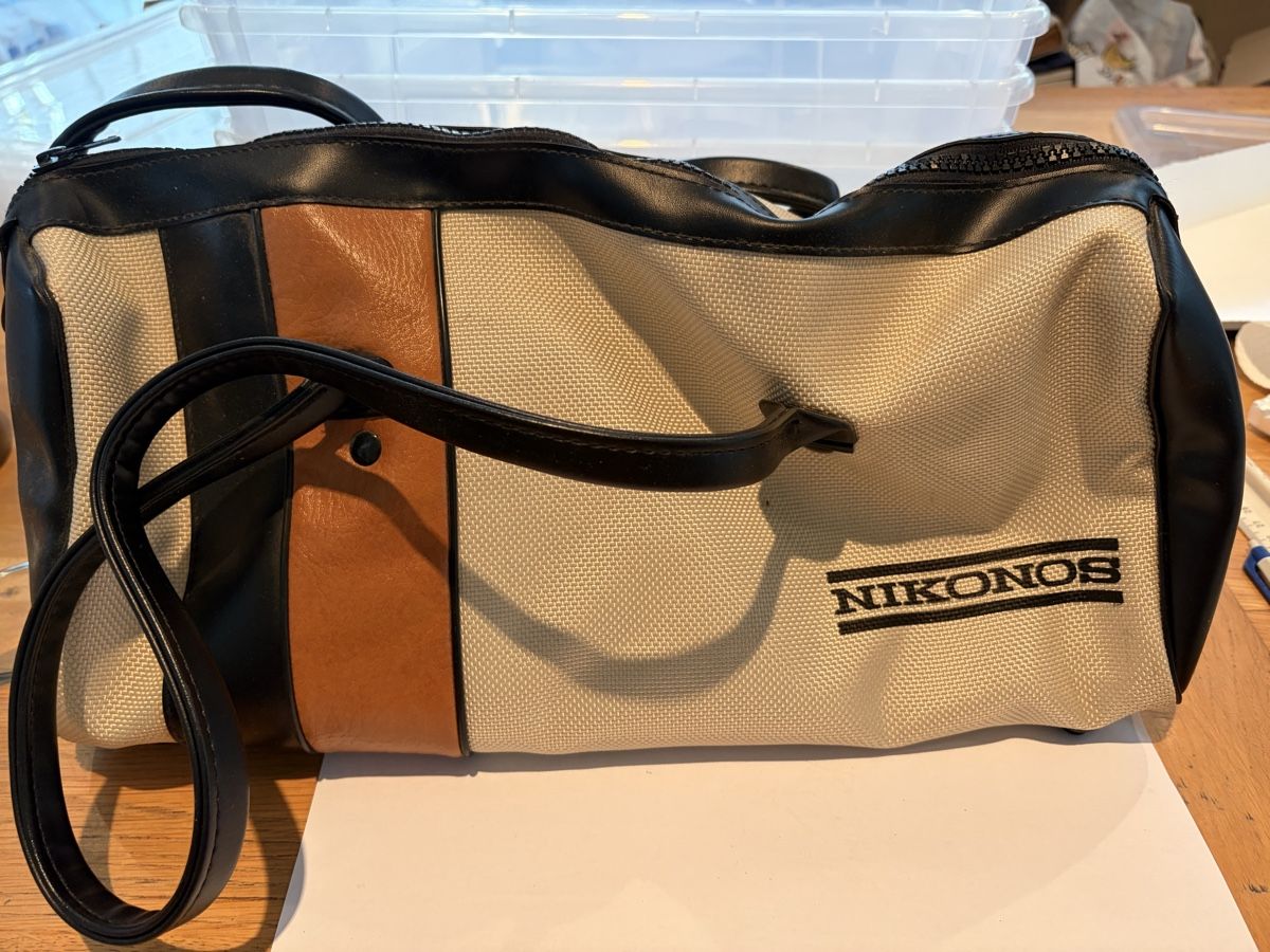 Borse: sac vintage Nikon Nikonos – Usato da Echallens venduto da JAR69