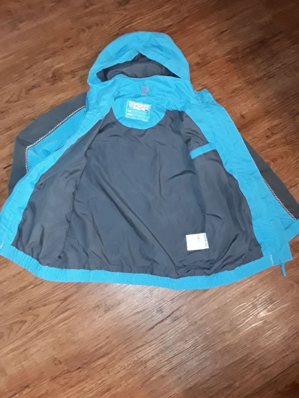 Jacken: Jacke  Grösse 128  mit Kaputze Sport-/ Freizeitjacke – Neu (gemäss Beschreibung) aus Davos Platz von wauwauin 2