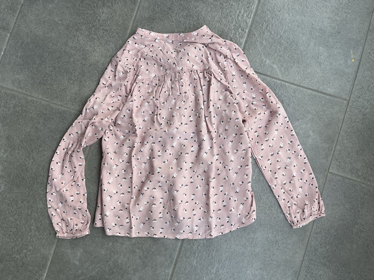 H&M Blouses, T-shirts & Tops: Bluse / Tunika langarm H&M 152 – D'occasion à Wil ZH par Wonderwoman76 2