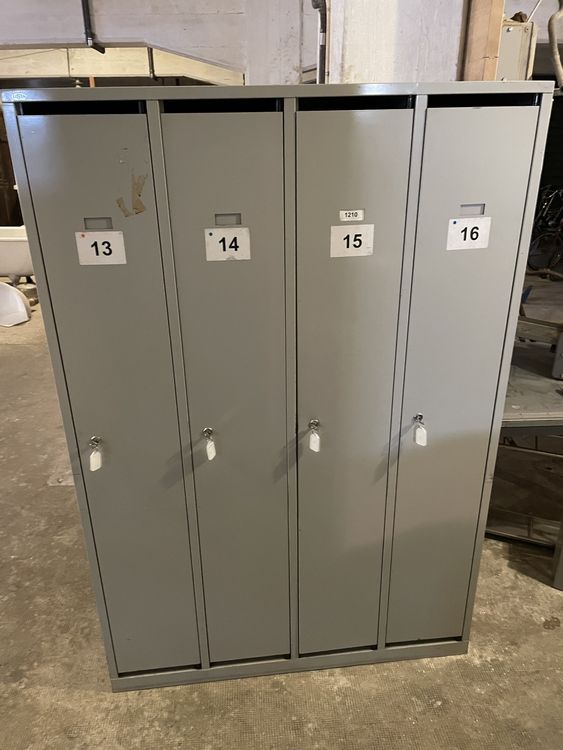 Lista 4er Spint Garderobenschrank Metall Schrank | Kaufen auf Ricardo