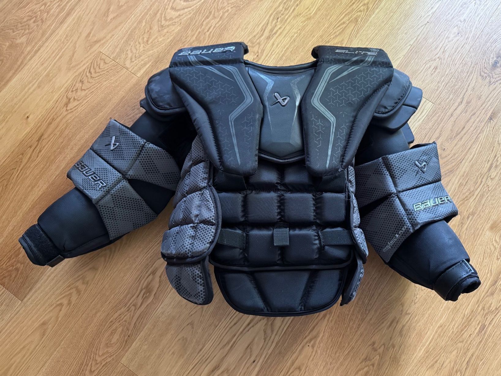 Bauer Protezioni & Imbottiture: Bauer Goalie Brustpanzer - Intermediate Small – Usato da Zürich venduto da bruno0470