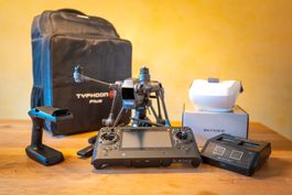 Drohne Yuneec Typhoon H Komplettset inkl. Goggles, 4 Akkus