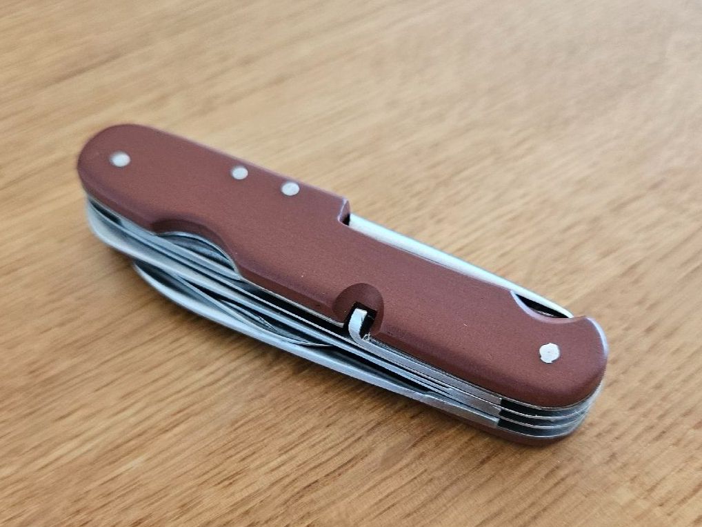 Wenger Coltelli tascabile: Taschenmesser Wenger Tahara – Usato da Bern venduto da Respirit