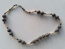 BELLISSIMA COLANNA CON SFERE AFRICANA ANNI 70