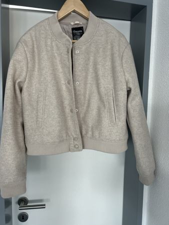 Kurze Übergangsjacke von Chicoree, Grösse M, beige