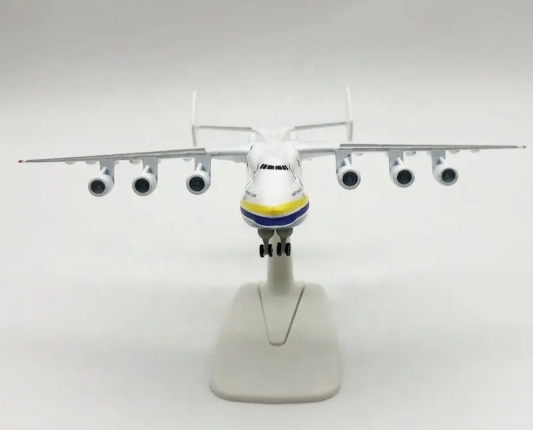 Kit di modellismo & Modellini statici: Antonov 225 echele 1/400 – Nuovo e nell'imballaggio originale da Vernier venduto da 19pigments 2