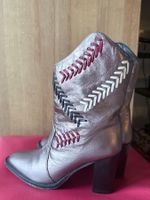 Bottines/ bottes en cuir élégantes