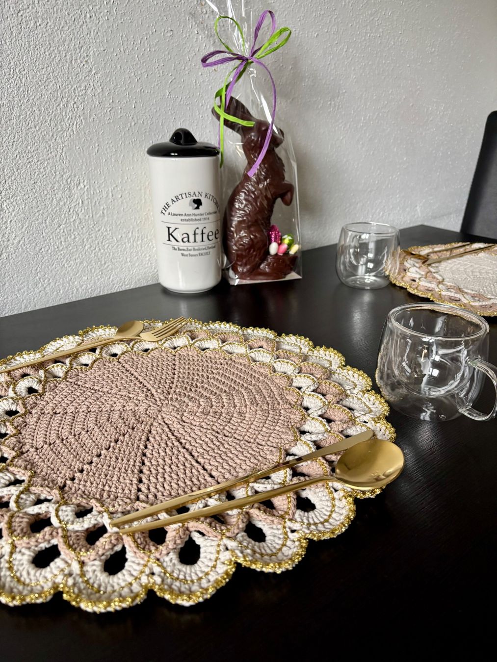 Set di tavolo e panche: Platzset/Tischunterlagen/Platzdeckchen/Häkeldecke – Nuovo (secondo la descrizione) da Grenchen venduto da mar_hhk8 2