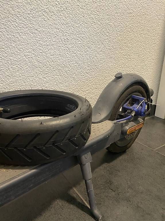 Scooter: Xiaomi Mi Electric Scooter 3 – Usato da Bern venduto da noname__ 3
