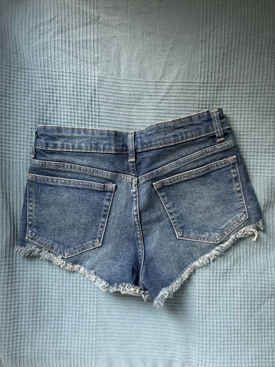 H&M Pantalons: H&M Shorts Grösse EU36 – Neuf (Voir description) à Reinach BL par drs_qb2f 1