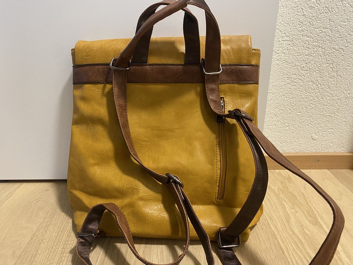 Zaini: Rucksäckli Kunstleder, senfgelb – Nuovo (secondo la descrizione) da Alchenstorf venduto da ann_ppl8 1