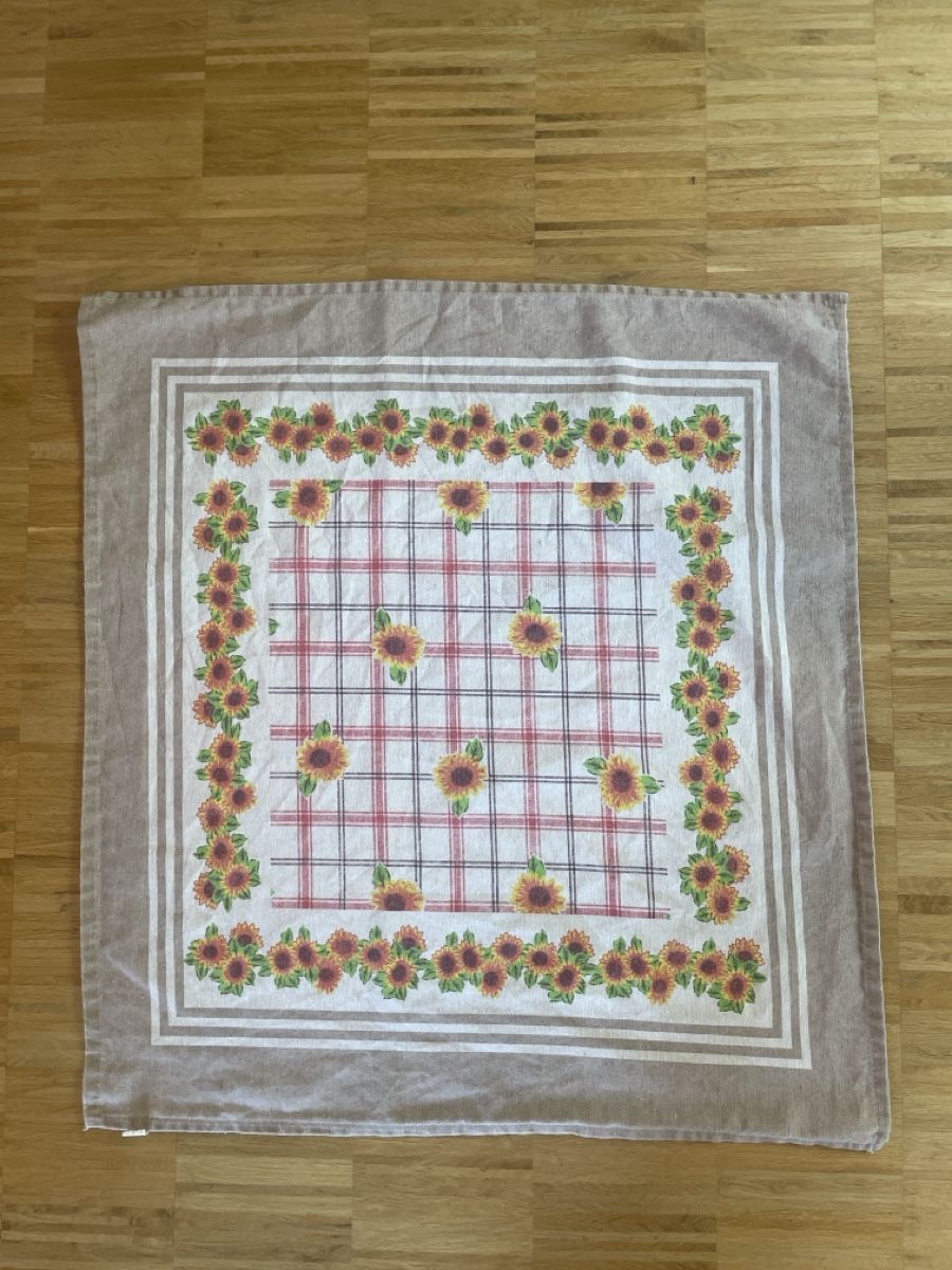Tutte le decorazioni: Tischdecke mit Sonnenblumen 72x77cm – Usato da Nänikon venduto da chile81